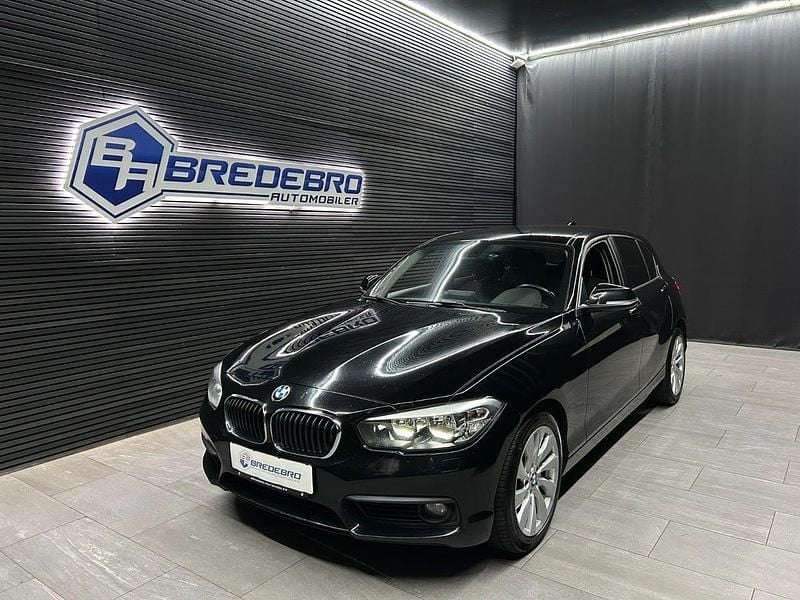 Sort Brugt 2018 BMW 118 Advantage Hatchback | 109.500 kr. (Fair pris) - Billede 1/4
