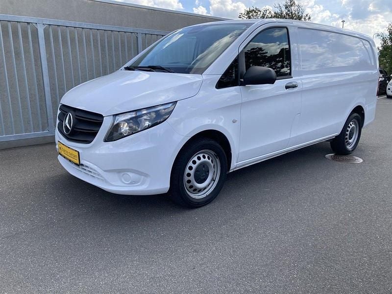 Hvid Brugt 2023 Mercedes Vito MPV | 249.900 kr. - Billede 1/4