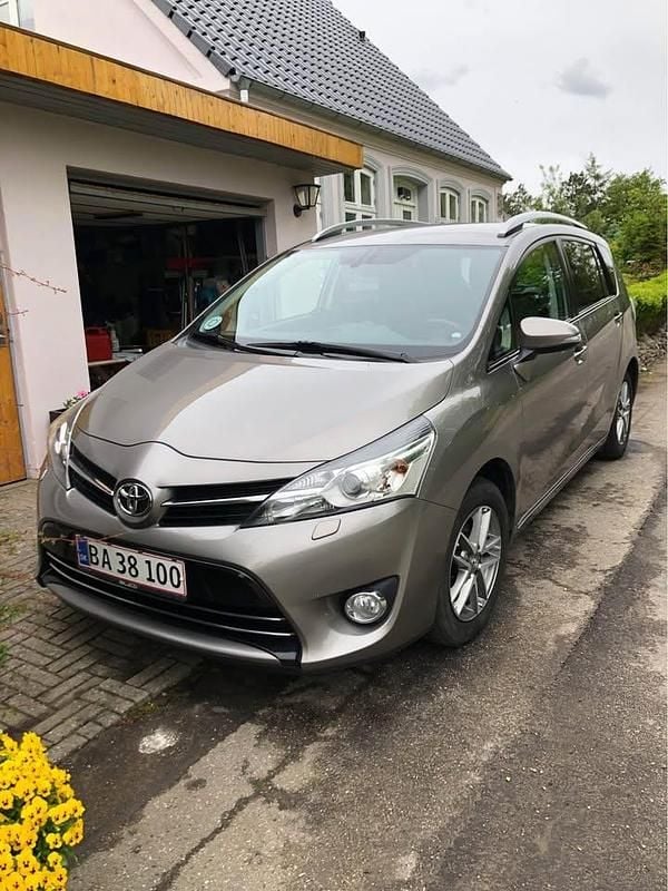 Brugt Toyota Verso 147 HK (108 kW) 2015 Brun MPV