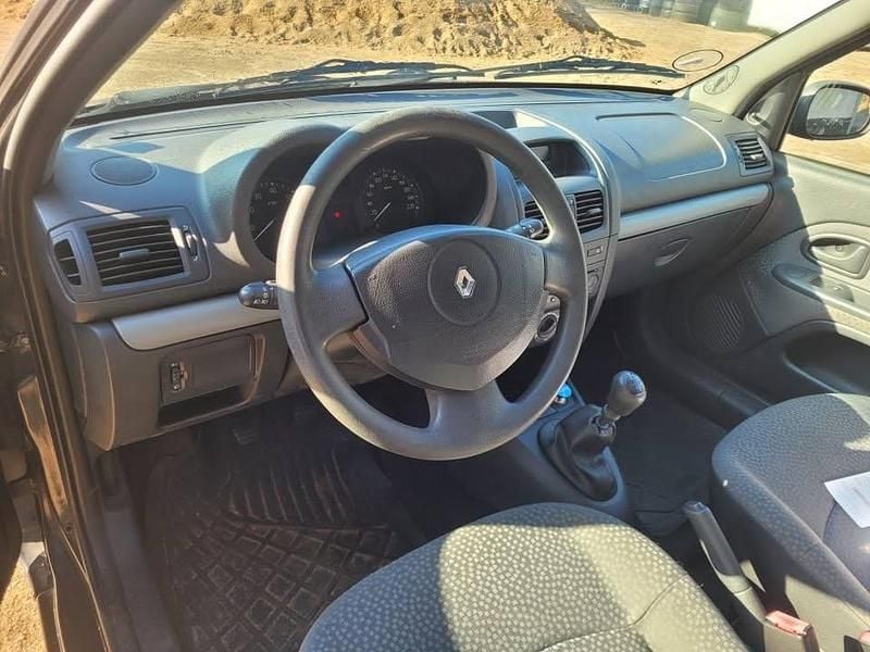 Brugt Renault Clio II 58 HK (42 kW) 2007 Hatchback