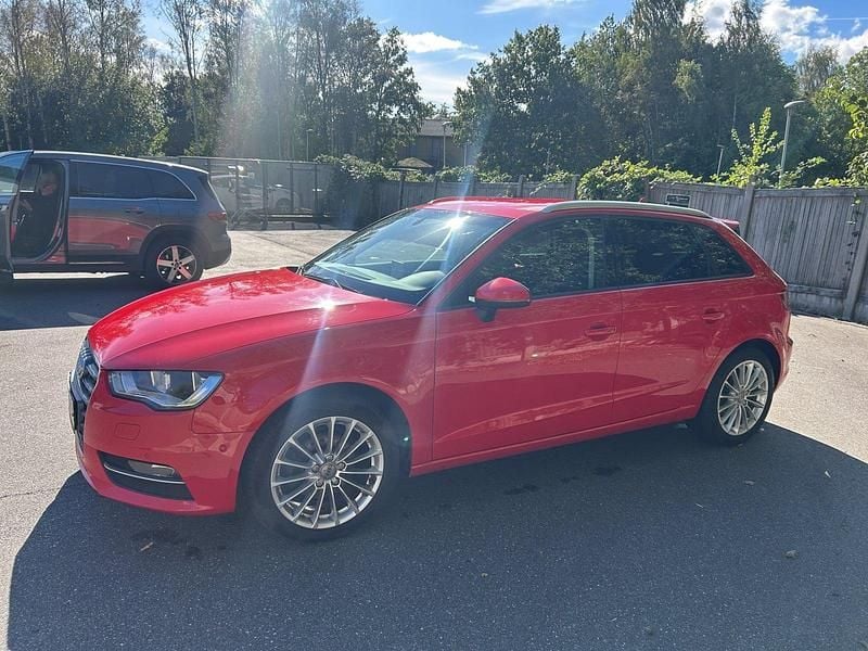 Rød Brugt 2016 Audi A3 Sportback Attraction Hatchback | 109.900 kr. (Fair pris) - Billede 1/4