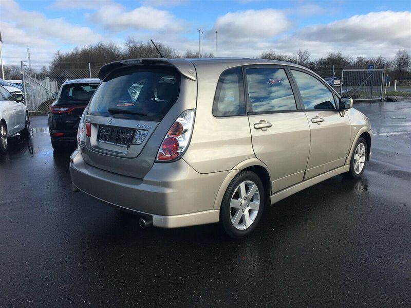 Suzuki liana надежность