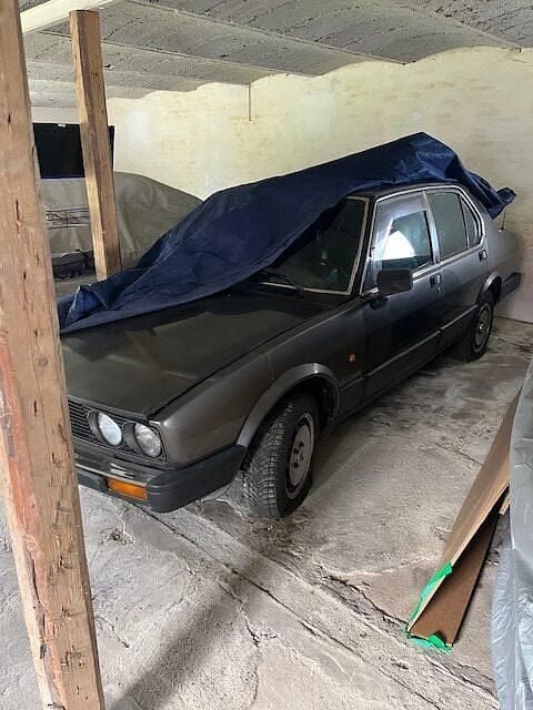 Grå Brugt 1984 Alfa Romeo Alfetta Sedan | 19.900 kr. - Billede 1/4