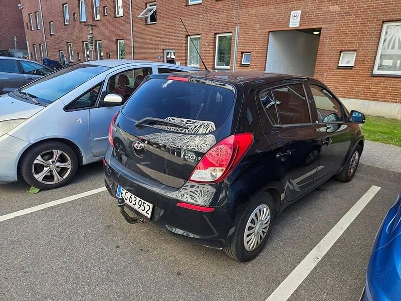 Brugt Hyundai i20 GO! 85 HK (62 kW) 2014 Sort MPV