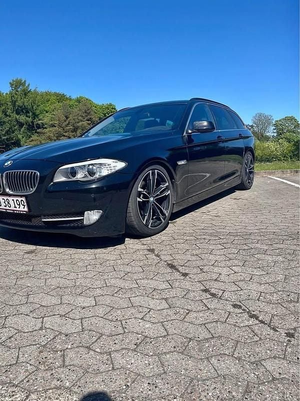 Brugt 2011 BMW 520 Stationcar | 105.000 kr. (Lidt for dyr) - Billede 1/4
