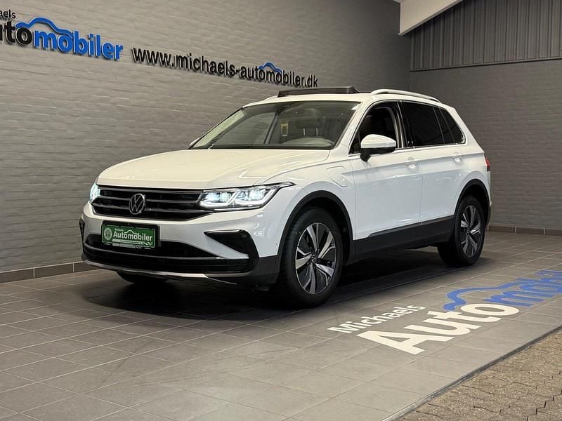 Hvid Brugt 2021 VW Tiguan Elegance SUV | 289.900 kr. (Fair pris) - Billede 1/4