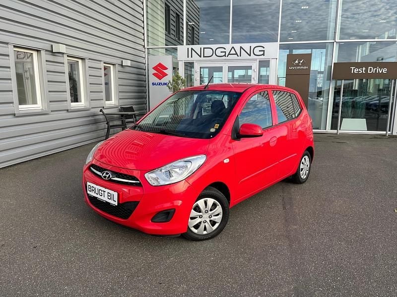 Electric red Brugt 2011 Hyundai i10 Comfort Hatchback | 34.900 kr. (Lidt for dyr) - Billede 1/4