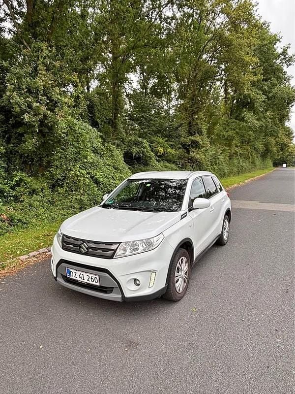 Hvid Brugt 2015 Suzuki Vitara Hatchback | 59.999 kr. (Fair pris) - Billede 1/4