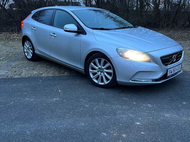 Brugt 2012 Volvo V40 Stationcar | 60.000 kr. (Fair pris) - Billede 1/3