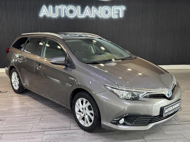 Beigemetal Brugt 2018 Toyota Auris Hybrid Comfort Stationcar | 129.800 kr. (Fair pris) - Billede 1/4