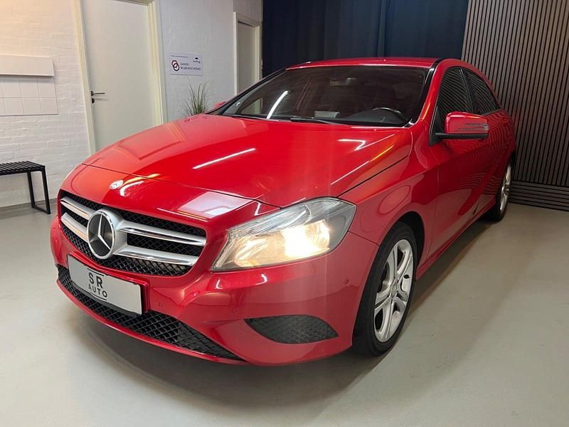 Rød Brugt 2014 Mercedes A180 Urban Hatchback | 79.800 kr. (God pris) - Billede 1/4