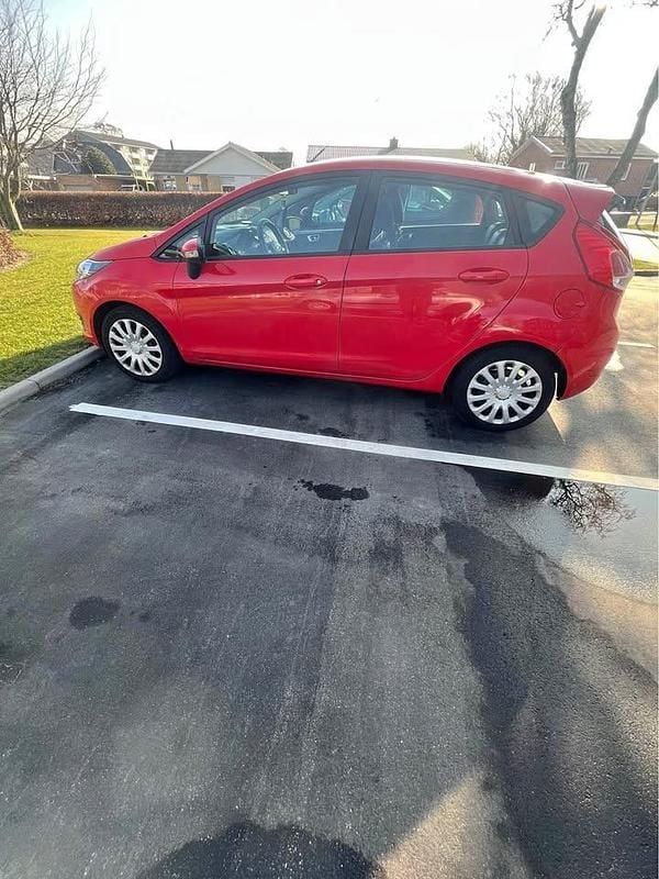 Rød Brugt 2015 Ford Fiesta Hatchback | 36.000 kr. (Fair pris) - Billede 1/4