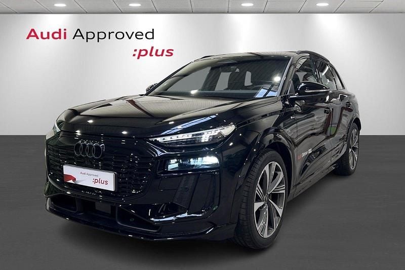 Sortmetal Brugt 2025 Audi Q6 e-tron Performance SUV | 689.900 kr. (Lidt for dyr) - Billede 1/4