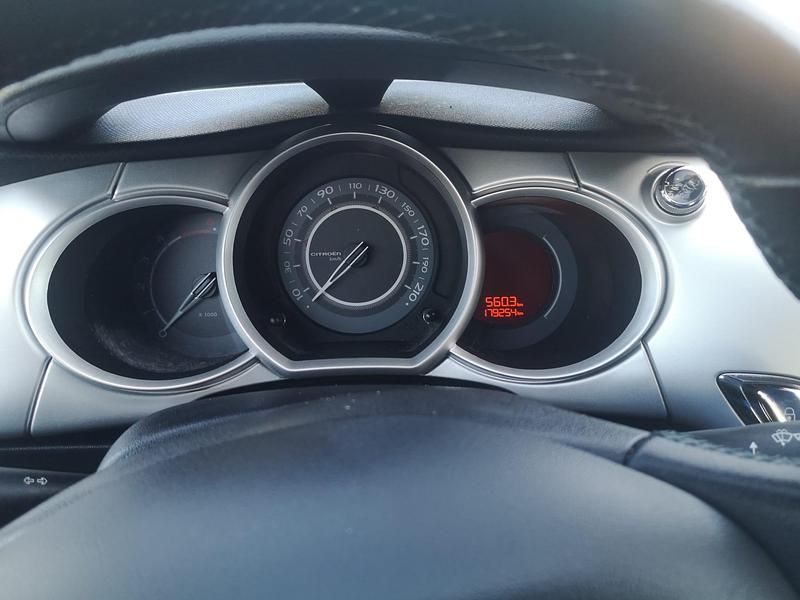 grå Brugt 2011 Citroën C3 Attraction Hatchback | 27.900 kr. (Fair pris) - Billede 1/7