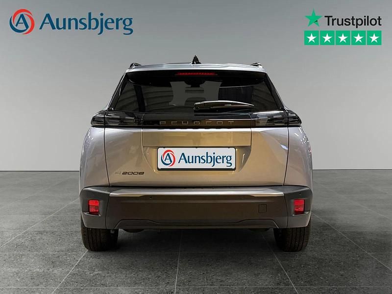 Brugt Peugeot e-2008 Allure 100 kW (136 HK) 2025 Grå metal SUV