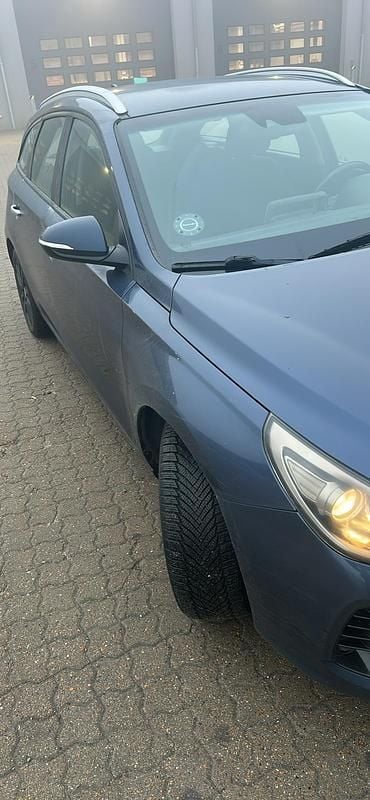 Brugt Hyundai i30 Premium 110 HK (80 kW) 2017 Blå Stationcar