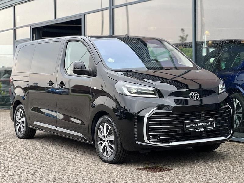 Sort Brugt 2024 Toyota Proace Verso Stationcar | 329.700 kr. (God pris) - Billede 1/3