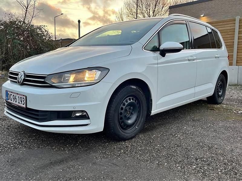 Hvid Brugt 2019 VW Touran Highline MPV | 265.000 kr. (Fair pris) - Billede 1/4