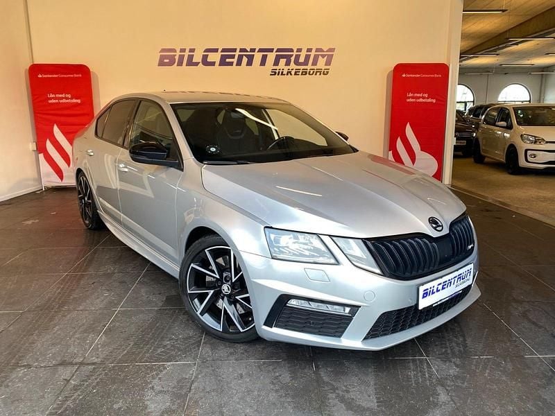 Sølvmetal Brugt 2018 Skoda Octavia RS Hatchback | 239.900 kr. (Fair pris) - Billede 1/4