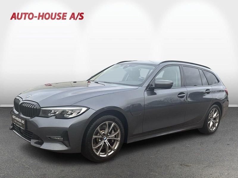 Brugt 2021 BMW 330e Sport Line Stationcar | 279.990 kr. (Fair pris) - Billede 1/4