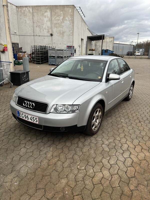 Sølvmetal Brugt 2001 Audi A4 Sedan | 29.900 kr. - Billede 1/3