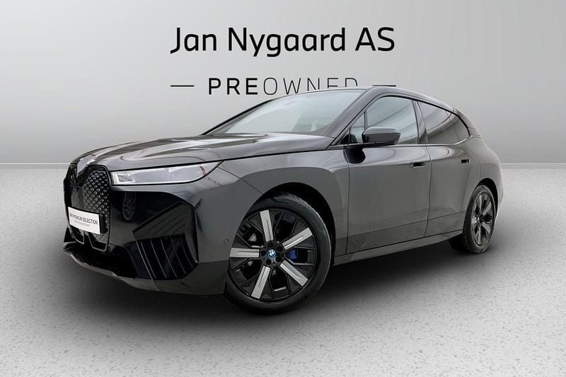 Gråmetal Brugt 2021 BMW iX Sport Line SUV | 559.000 kr. (Fair pris) - Billede 1/3