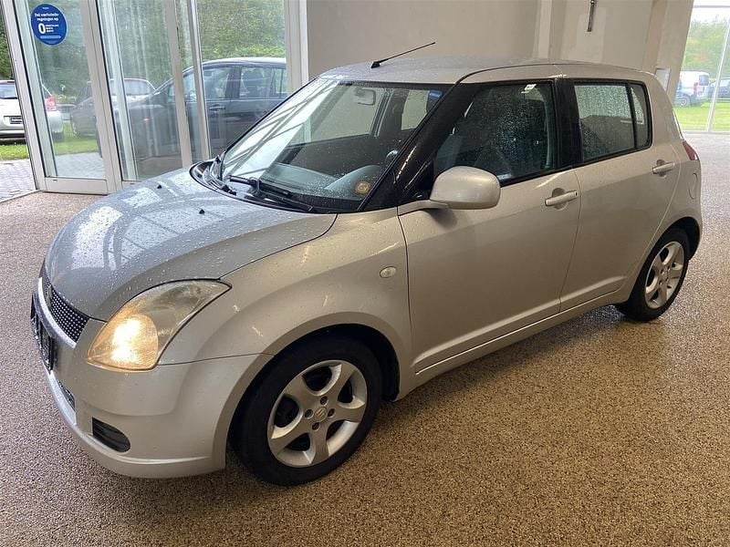 Sølv Brugt 2008 Suzuki Swift GLX Hatchback | 29.900 kr. (Super pris) - Billede 1/4