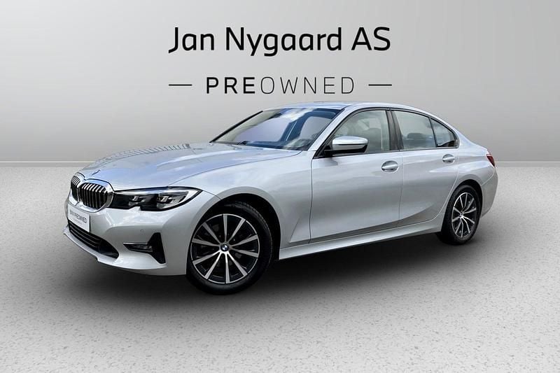 Sølvmetal Brugt 2019 BMW 320 Sedan | 339.000 kr. - Billede 1/4