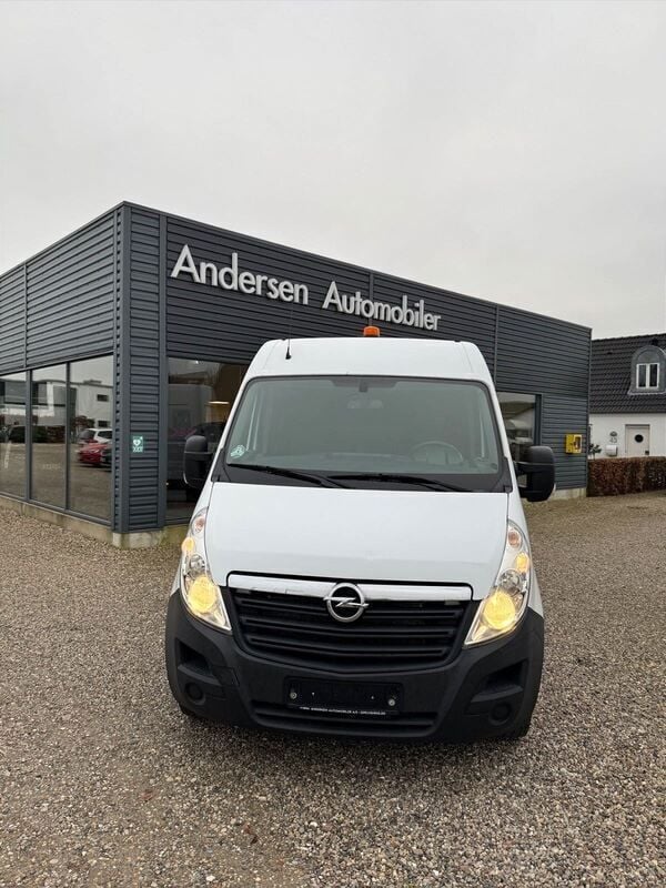 Hvid Brugt 2019 Opel Movano Van | 109.900 kr. - Billede 1/4