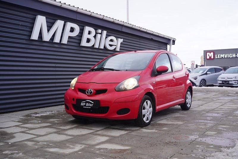 Rød Brugt 2010 Toyota Aygo Hatchback | 24.700 kr. (Fair pris) - Billede 1/4