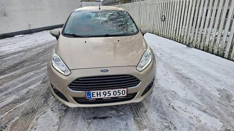 Brugt Ford Fiesta Titanium 125 HK (91 kW) 2015 Brun Hatchback