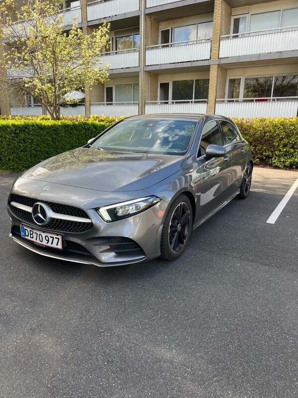 Grå Brugt 2020 Mercedes A200 AMG line Hatchback | 239.900 kr. (Super pris) - Billede 1/3