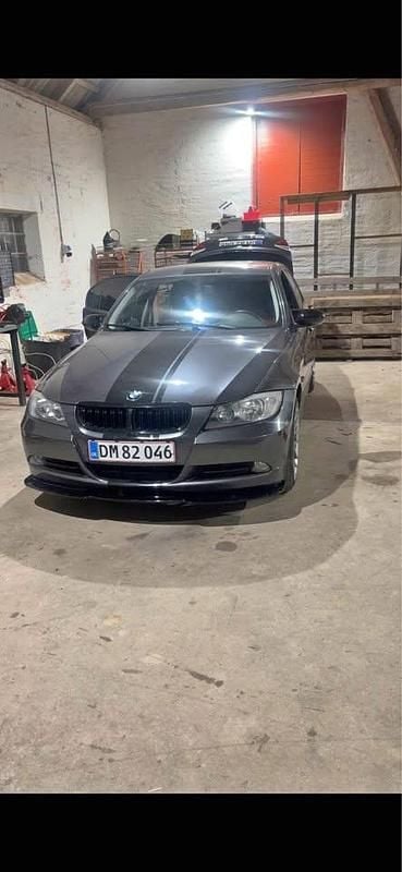 Brugt 2005 BMW 320 Sedan | 40.000 kr. - Billede 1/4