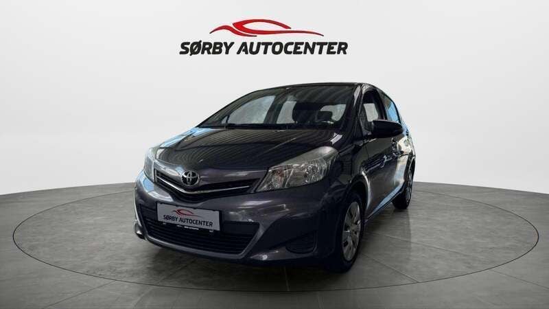 Grå Brugt 2014 Toyota Yaris T2 Hatchback | 69.900 kr. (Fair pris) - Billede 1/4