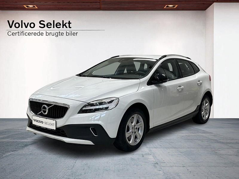 Hvid Brugt 2019 Volvo V40 Dynamic Hatchback | 144.900 kr. (God pris) - Billede 1/3