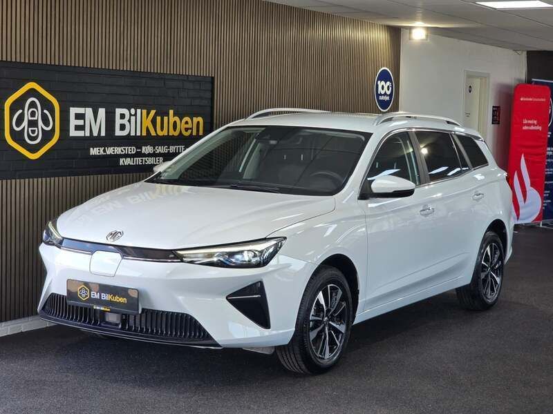 Hvid Ny 2025 MG MG5 EV Comfort Stationcar | 169.900 kr. (God pris) - Billede 1/4