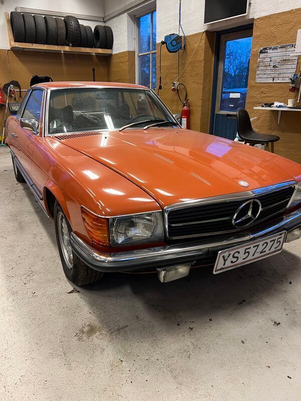 Brugt Mercedes SLC280 185 HK (136 kW) 1975 Orange