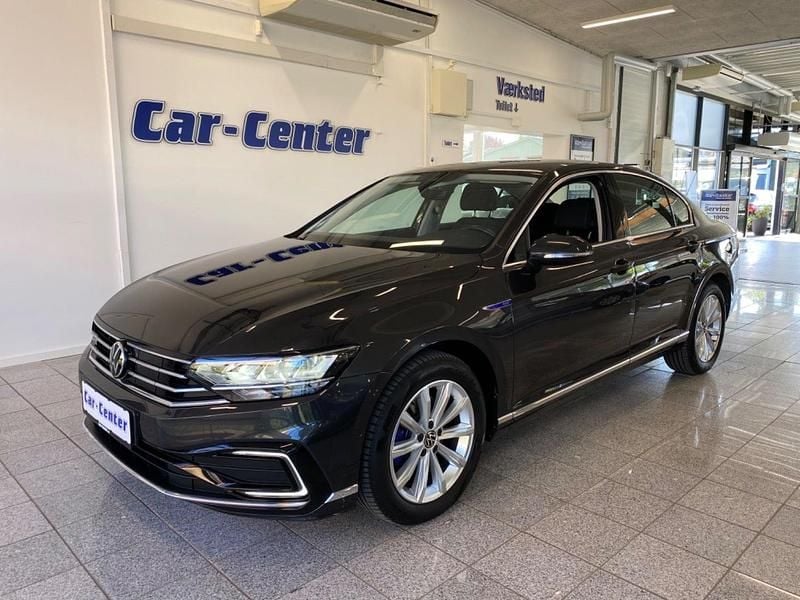 Gråmetal Brugt 2021 VW Passat GTE Sedan | 3.794 kr. - Billede 1/4