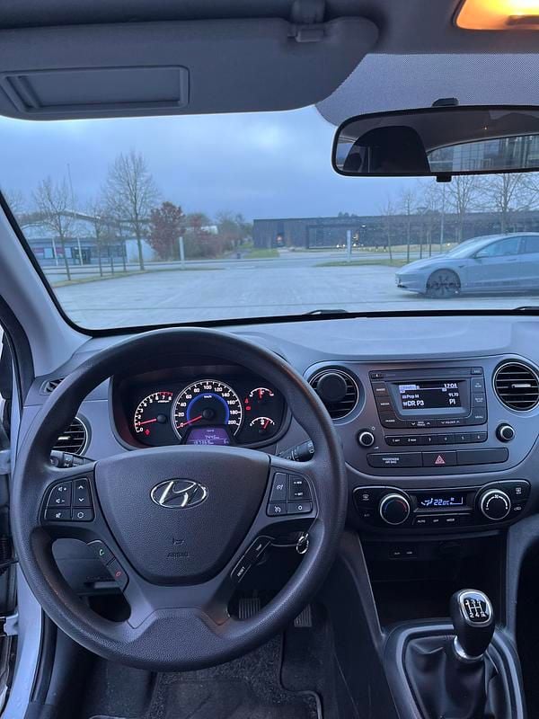 Grå Brugt 2017 Hyundai i10 Trend Hatchback | 41.500 kr. (Fair pris) - Billede 1/10