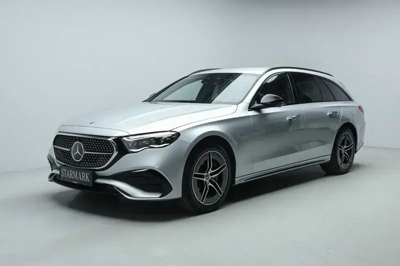 Sølv Brugt 2024 Mercedes E300 AMG line Stationcar | 769.900 kr. - Billede 1/3
