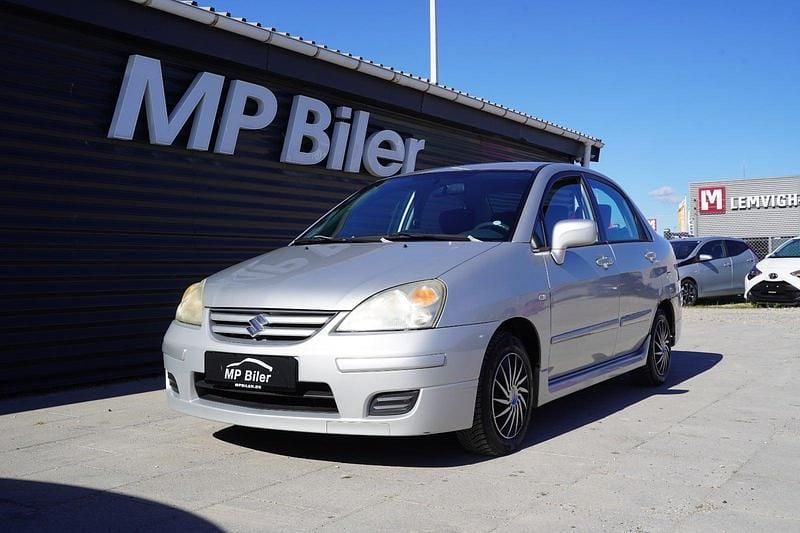 Sølvmetal Brugt 2005 Suzuki Liana Hatchback | 5.000 kr. (Super pris) - Billede 1/4