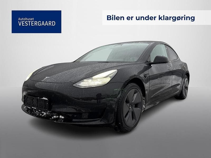 Sort Brugt 2021 Tesla Model 3 Standard Range Plus Sedan | 169.900 kr. (Fair pris) - Billede 1/4