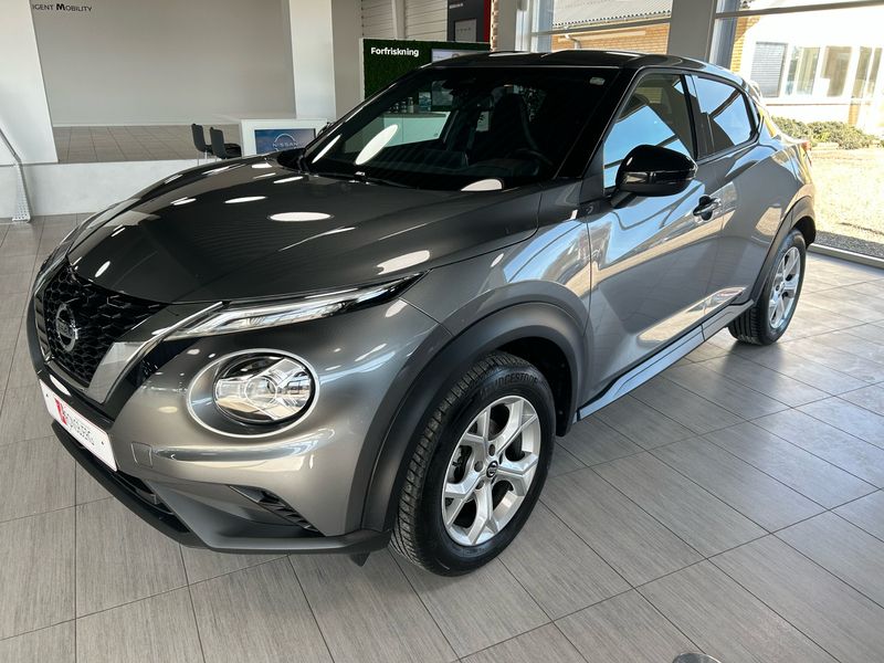 Dark metal gray Brugt 2022 Nissan Juke N-Connecta SUV | 199.900 kr. (Fair pris) - Billede 1/4