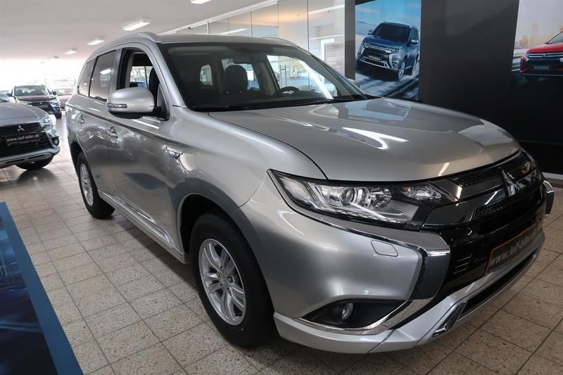 Mitsubishi outlander invite