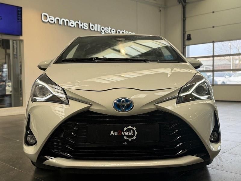 Brugt Toyota Yaris Hybrid H3 100 HK (73 kW) 2017 Perlemorshvid Hatchback