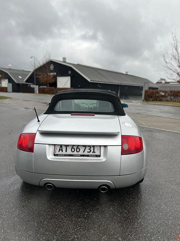 Brugt Audi TT Roadster 225 HK (165 kW) 1999 Sølvmetal Cabriolet