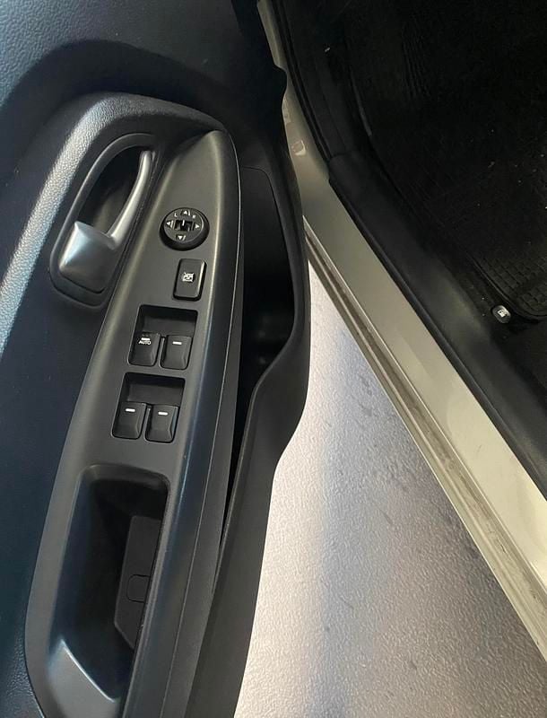 Hvid Brugt 2013 Kia Rio Active Hatchback | 64.500 kr. (Lidt for dyr) - Billede 1/10