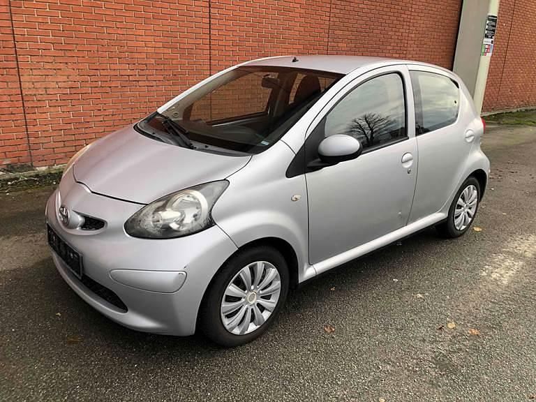 Brugt 2006 Toyota Aygo Hatchback | 15.000 kr. (Lidt for dyr) - Billede 1/3
