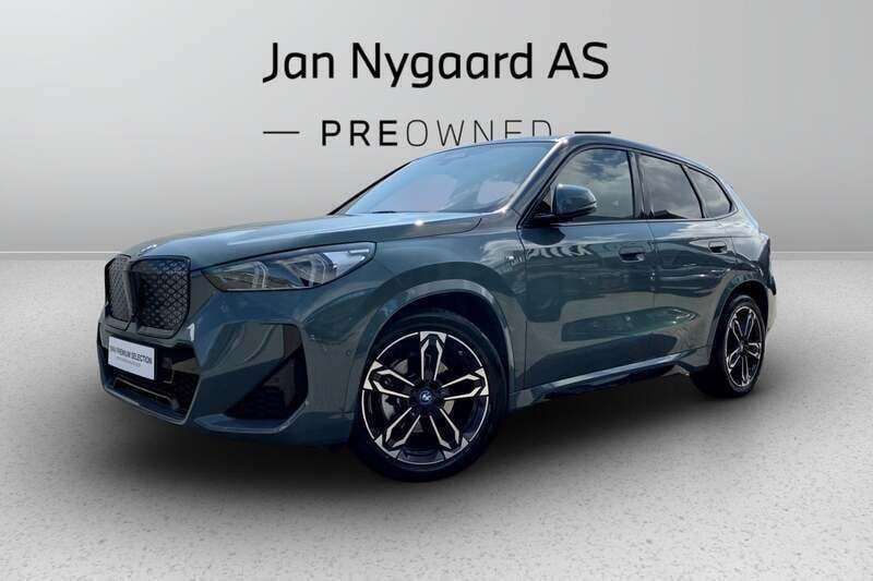 Grønmetal Brugt 2024 BMW iX1 M Sport SUV | 399.000 kr. - Billede 1/4