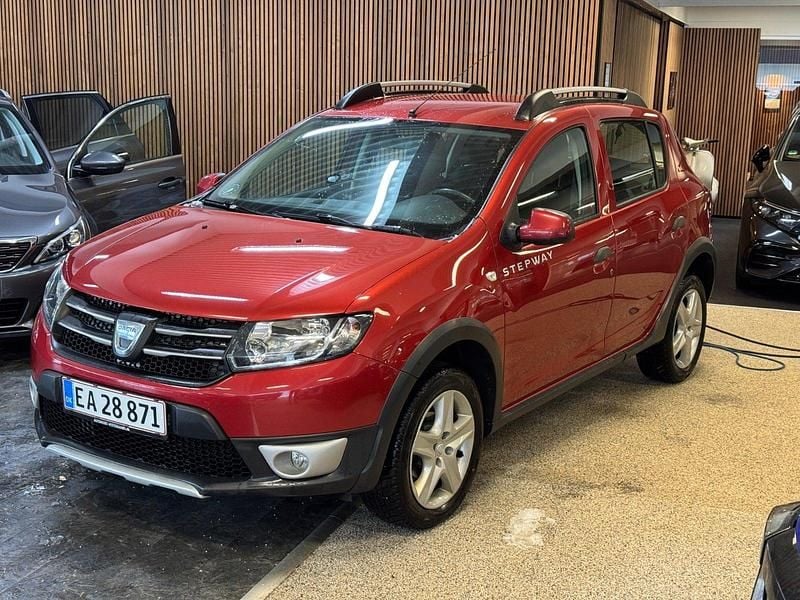 Rød Brugt 2016 Dacia Sandero Prestige Hatchback | 34.500 kr. (Fair pris) - Billede 1/4